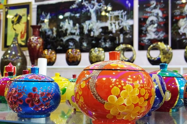 Discover the Art of Vietnamese Lacquer: Elegant Floral Vase for Timeless Decor