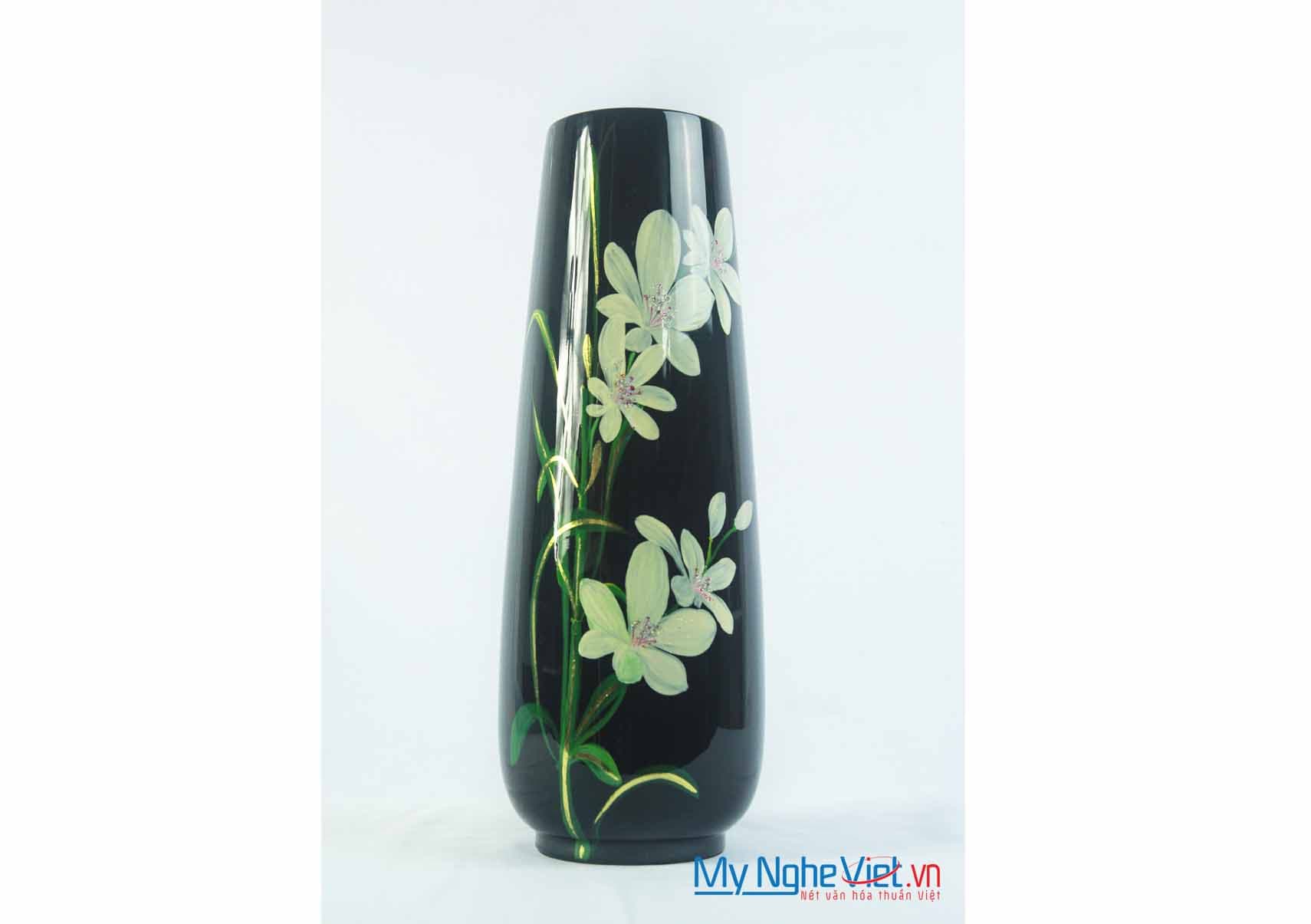 Exquisite Handcrafted Lacquer Flower Vase | Timeless Eastern Elegance